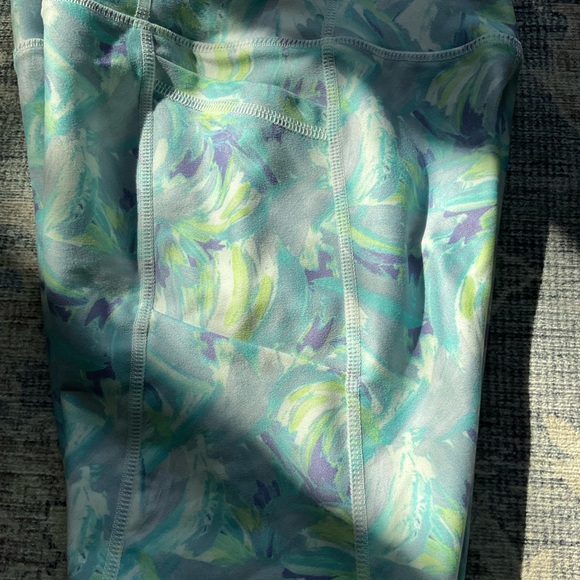 medium girls freefly shorts - Picture 5 of 13